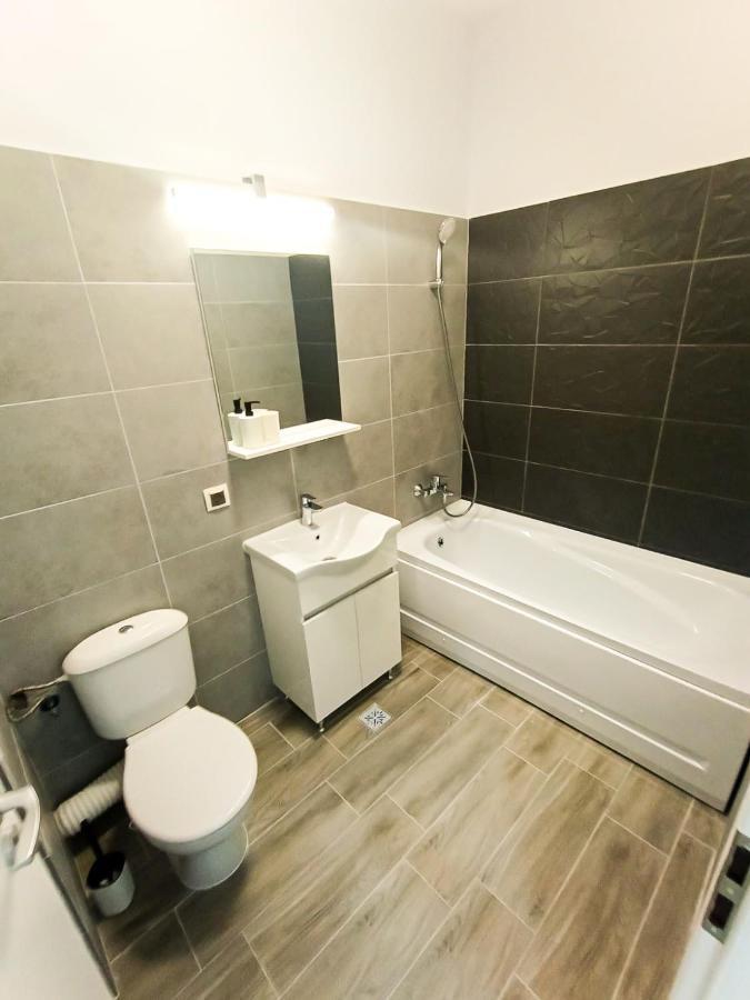 Preciziei Retreat Ap With Parking And Self Check In Apartment บูคาเรสต์ ภายนอก รูปภาพ